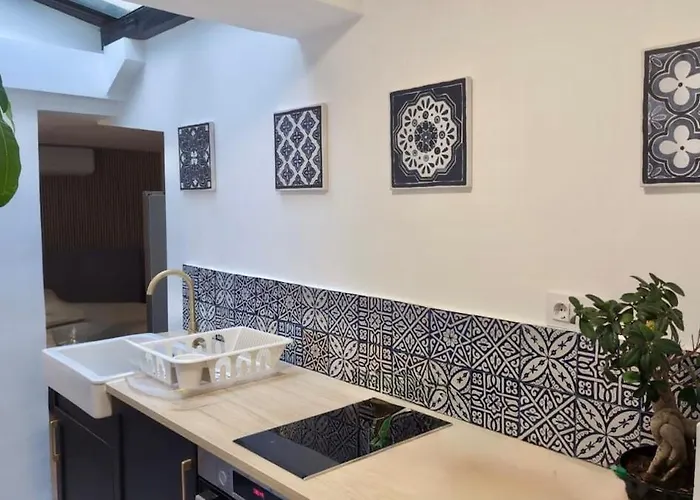 Apartament Beautiful Historic - Location *