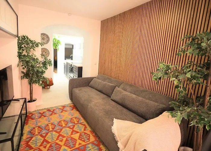 Beautiful Historic - Location Apartament *